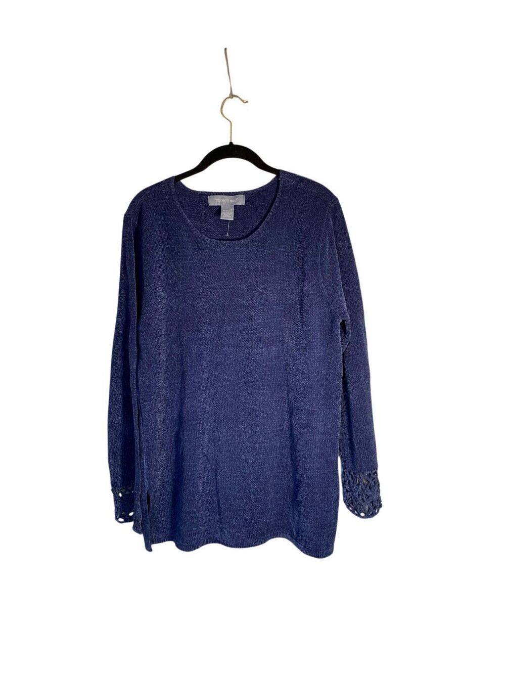 Modern soul women’s blue chenille crocheted sleeve sweater M
